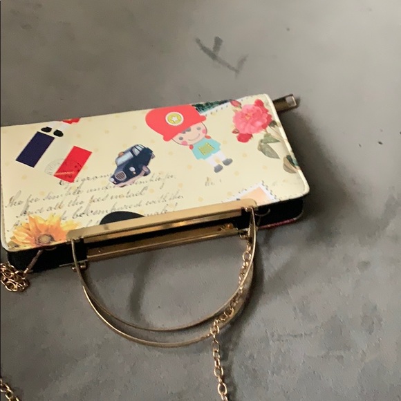 Purse - Picture 2 of 3